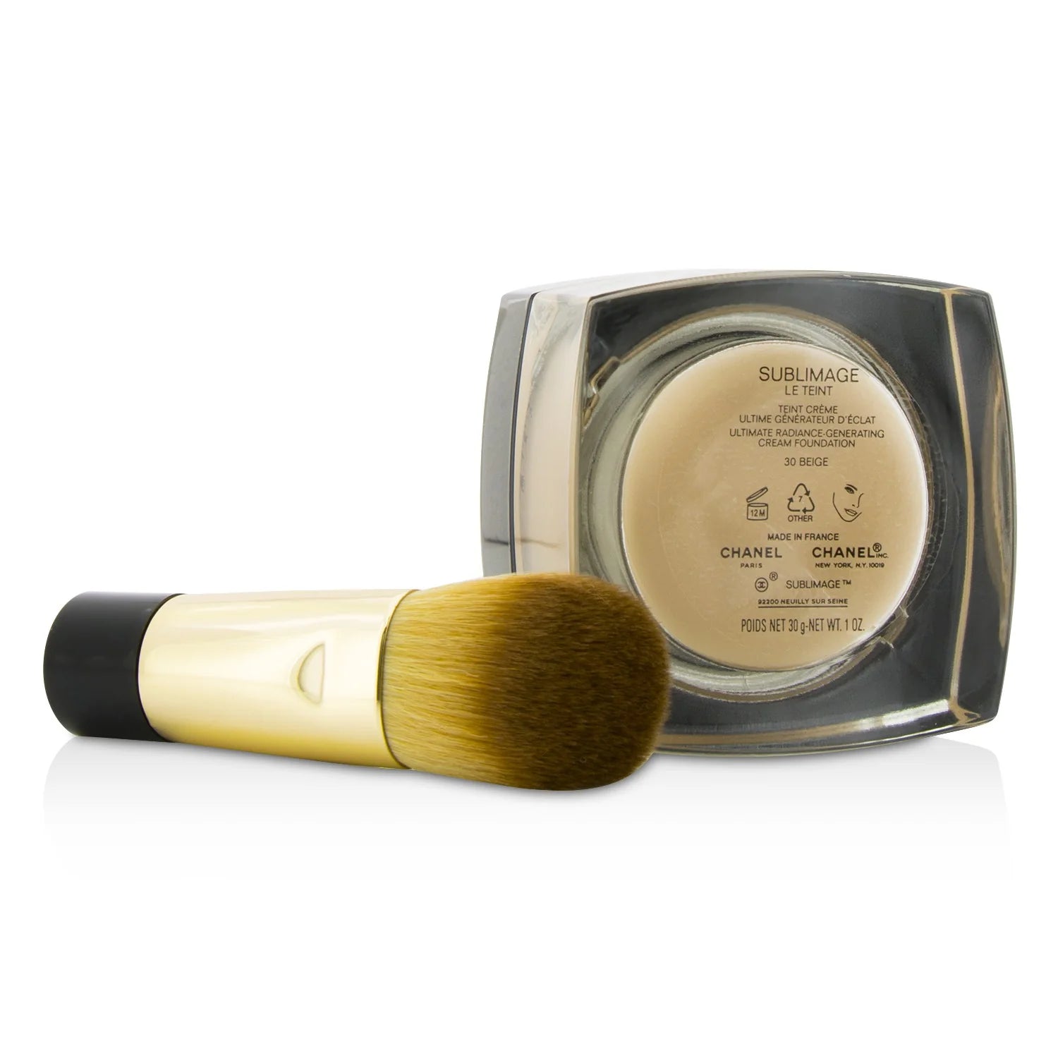 # 40 Beige Cream Foundation 30g R461