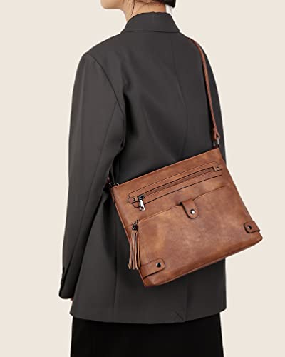 Large Leather Crossbody Bag with Multi Pocket U776313