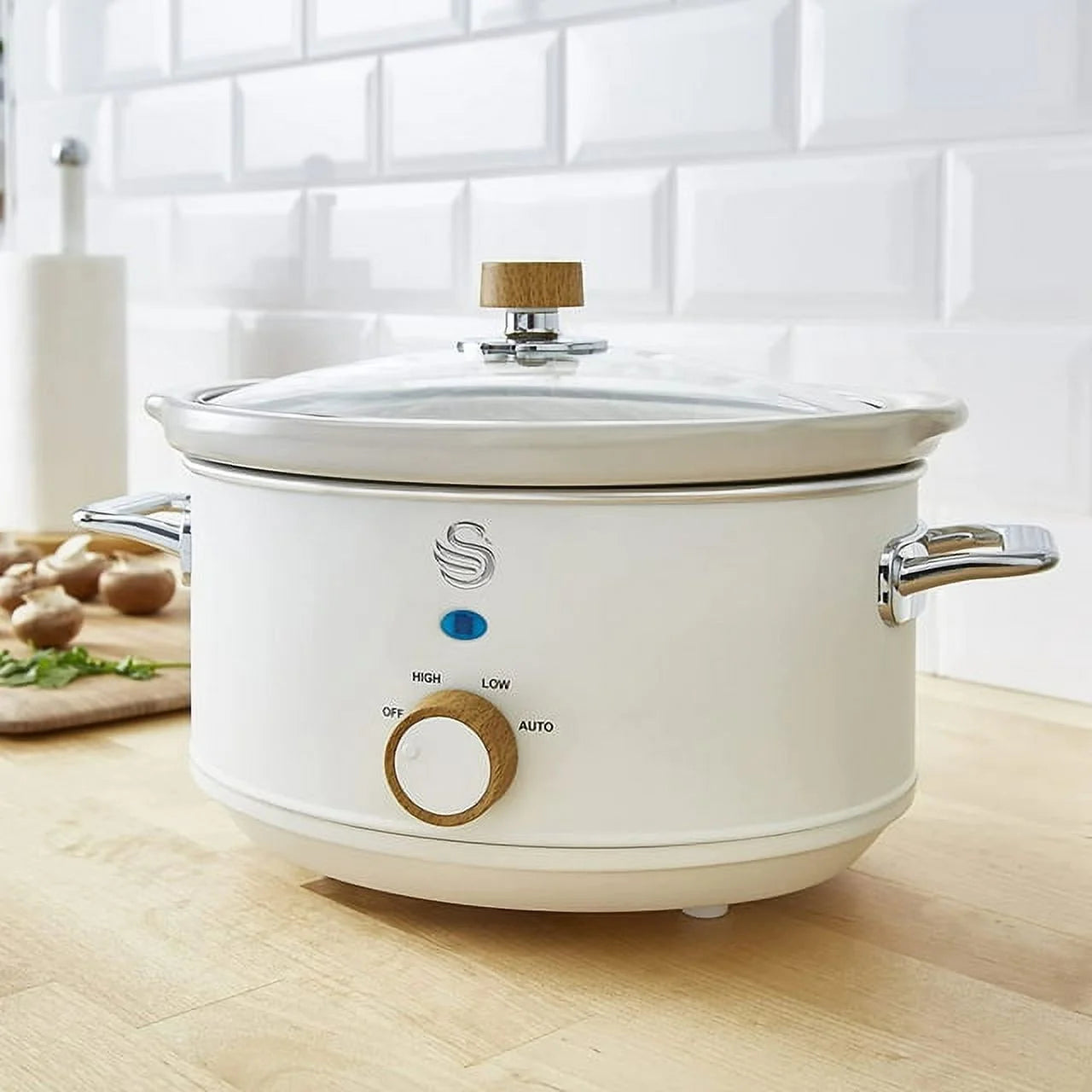 3.7 qt White Slow Cooker B76034