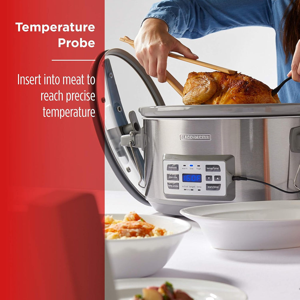 7-Quart Digital Slow Cooker with Locking Lid D12238