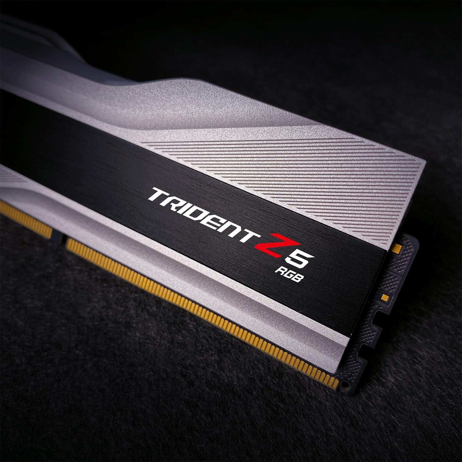 32GB (2x16GB) DDR5 RAM 6000MT/s CL32-38-38-96 Metallic Silver Desktop Computer Memory J570427