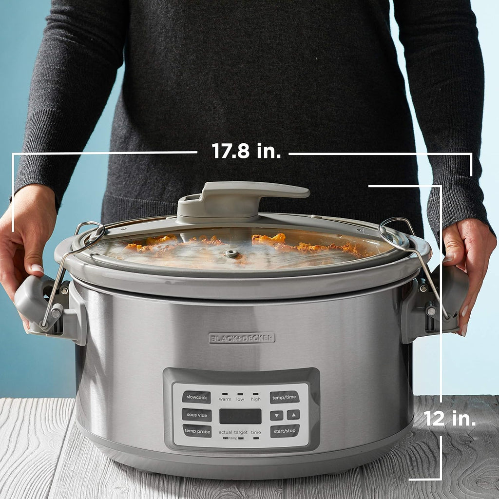 7-Quart Digital Slow Cooker with Locking Lid D12238